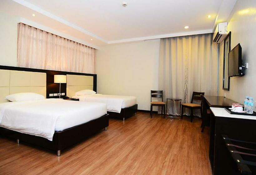 سوییت جونیور, Ever O Business