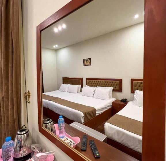 سوییت خانوادگی, Giza Pyramids View Inn