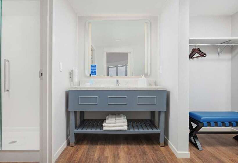 스위트 킹사이즈 침대, Home2 Suites By Hilton Jekyll Island