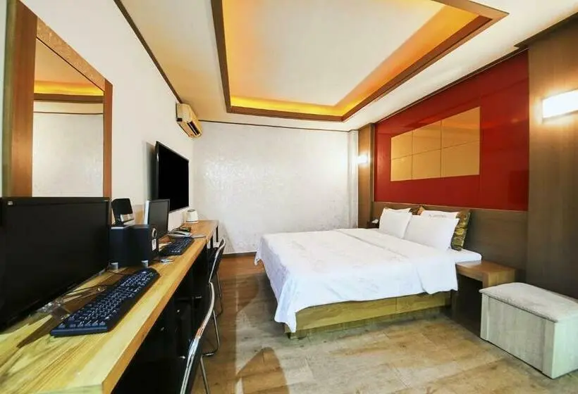 اتاق استاندارد با وان آب گرم, K2 Motel