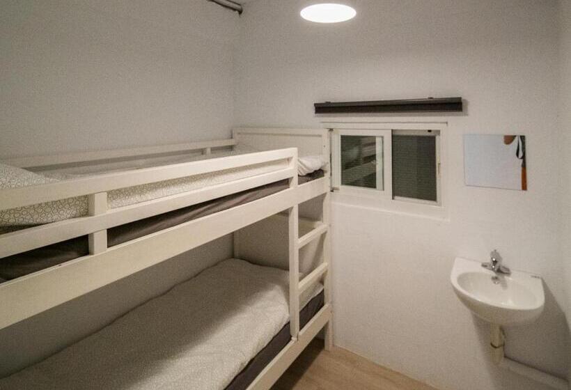 اتاق استاندارد با سرویس بهداشتی مشترک, Ruifang Yi Hostel