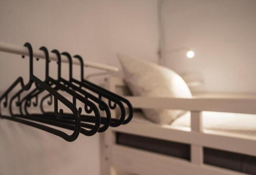 اتاق خانوادگی, Ruifang Yi Hostel