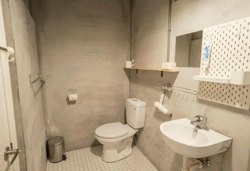اتاق خانوادگی, Ruifang Yi Hostel