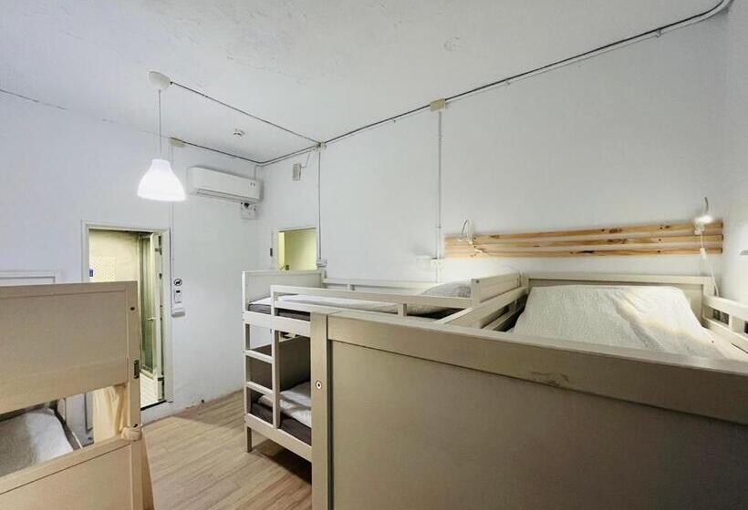 اتاق خانوادگی, Ruifang Yi Hostel