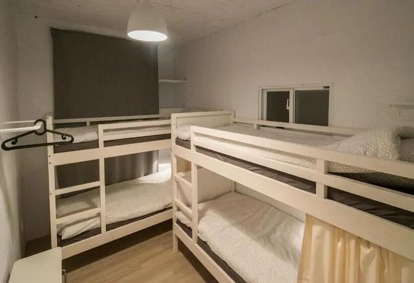 اتاق استاندارد چهارنفره با سرویس بهداشتی مشترک, Ruifang Yi Hostel