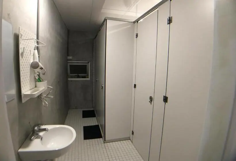 اتاق استاندارد چهارنفره با سرویس بهداشتی مشترک, Ruifang Yi Hostel