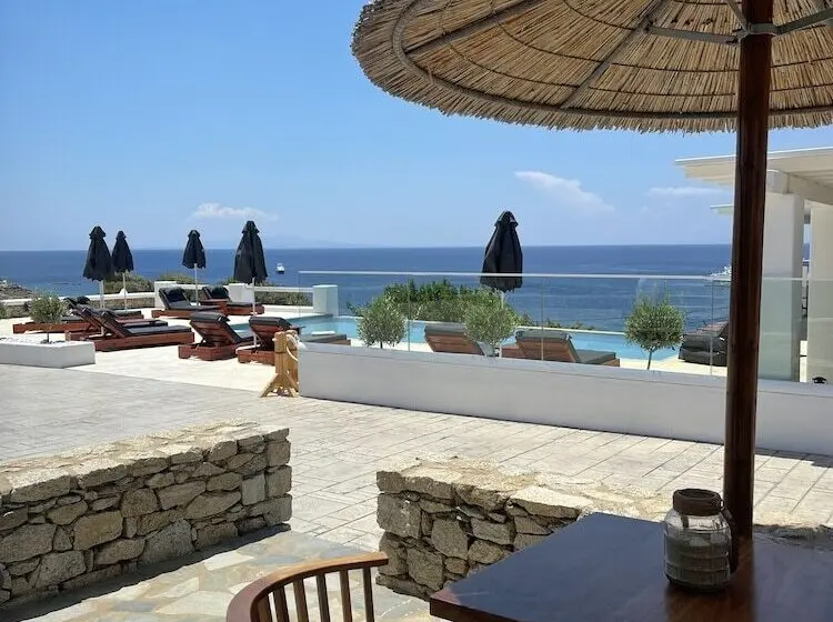 オーシャンビュージュニアスイート, Seethrough Mykonos Suites