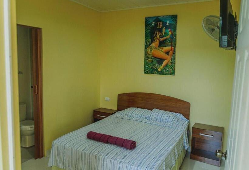 غرفة قياسية مزوَّدة بشُرفة, Casa Blanca