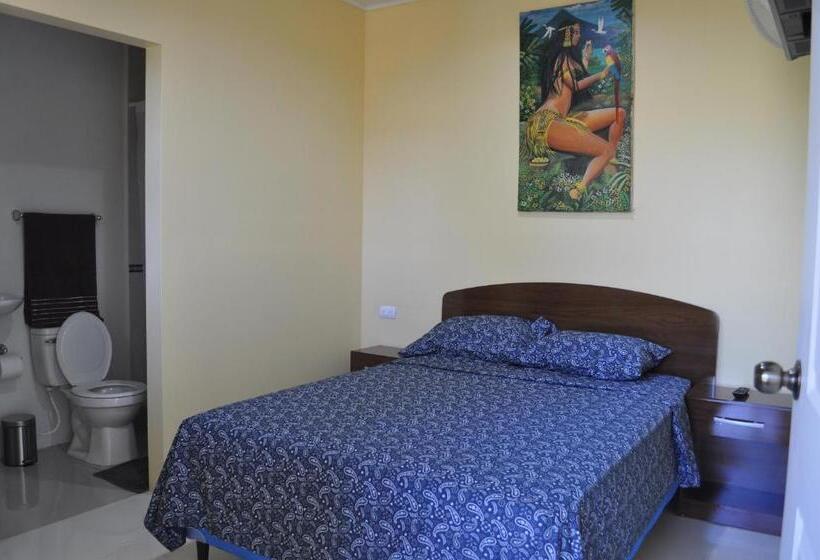 غرفة قياسية مزوَّدة بشُرفة, Casa Blanca