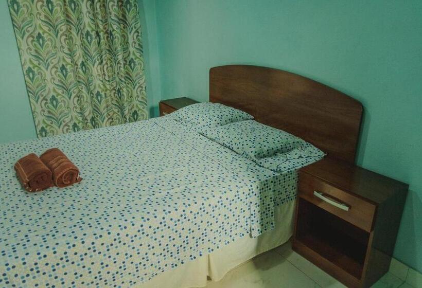 غرفة قياسية, Casa Blanca