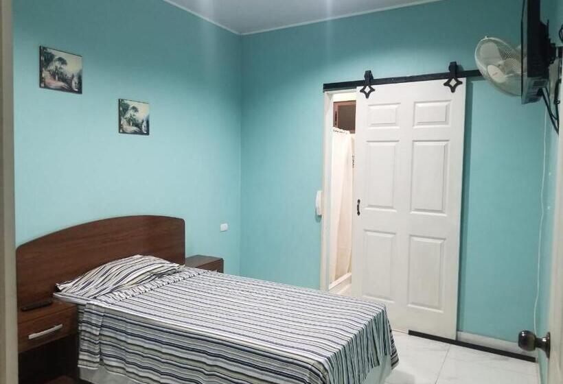 غرفة قياسية, Casa Blanca