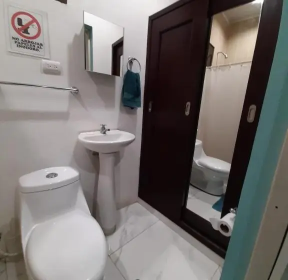 اتاق لوکس, Casa Blanca