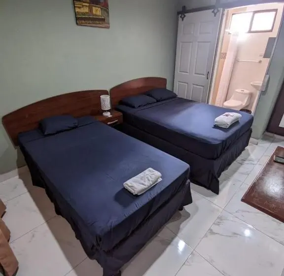 اتاق استاندارد سه نفره, Casa Blanca