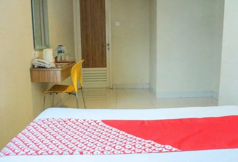 デラックスルーム, Maleo Guest House By Oyo Rooms