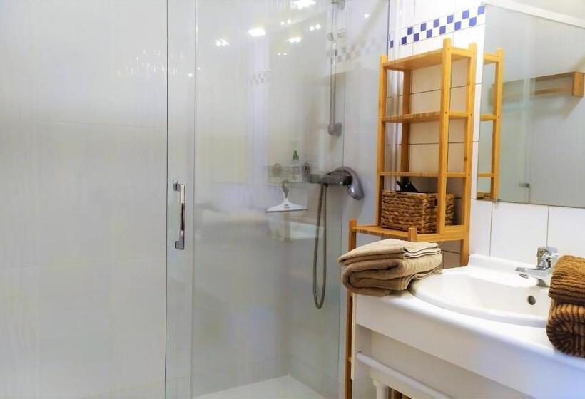 غرفة عائلية مطلّة علي الحديقة, Les Salamandres, Chambres D Hôtes Près De Chambord