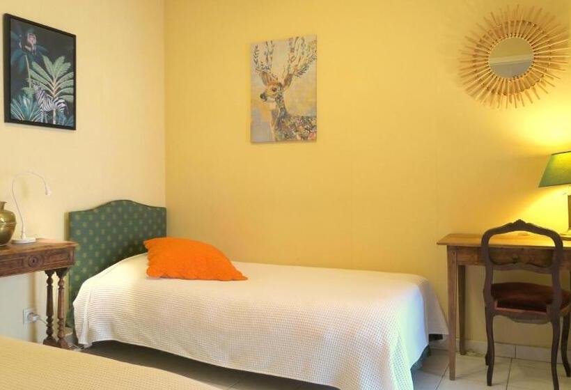 غرفة عائلية مطلّة علي الحديقة, Les Salamandres, Chambres D Hôtes Près De Chambord