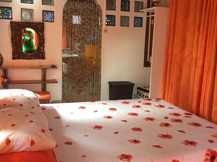 اتاق لوکس, Lala Panzi Bed And Breakfast