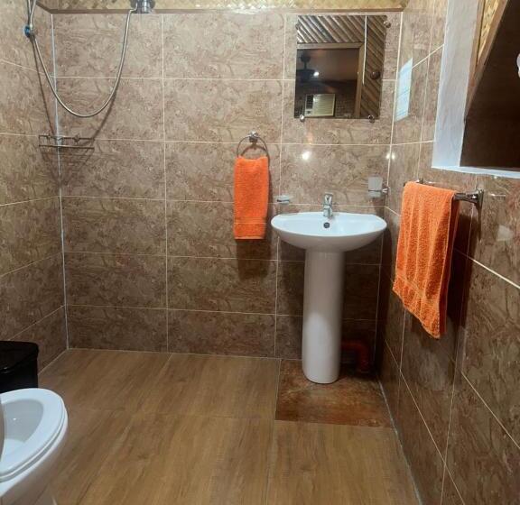 اتاق لوکس سه تخته, Lala Panzi Bed And Breakfast