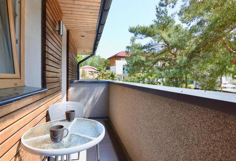 شقة غرفة نوم واحدة مزودة بشُرفة, Ow Ameba