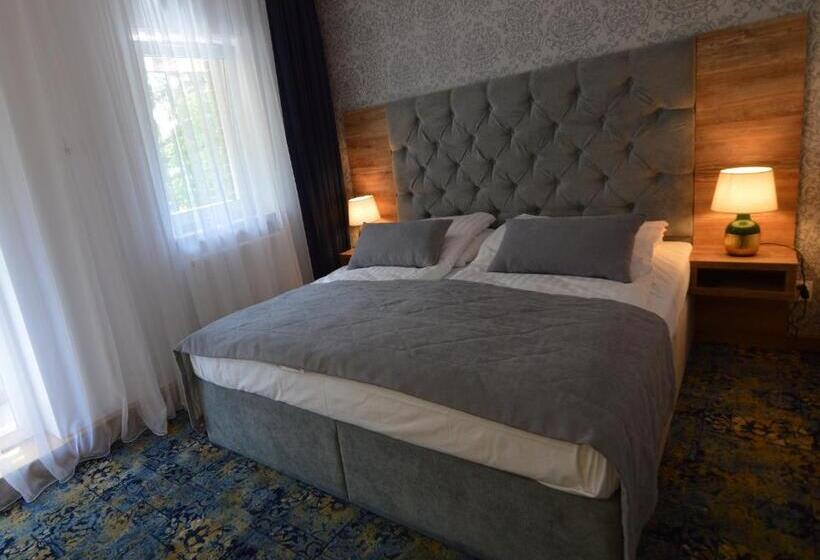 شقة غرفة نوم واحدة مزودة بشُرفة, Ow Ameba