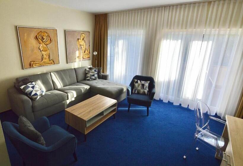 شقة ديلوكس غرفة واحدة, Ow Ameba