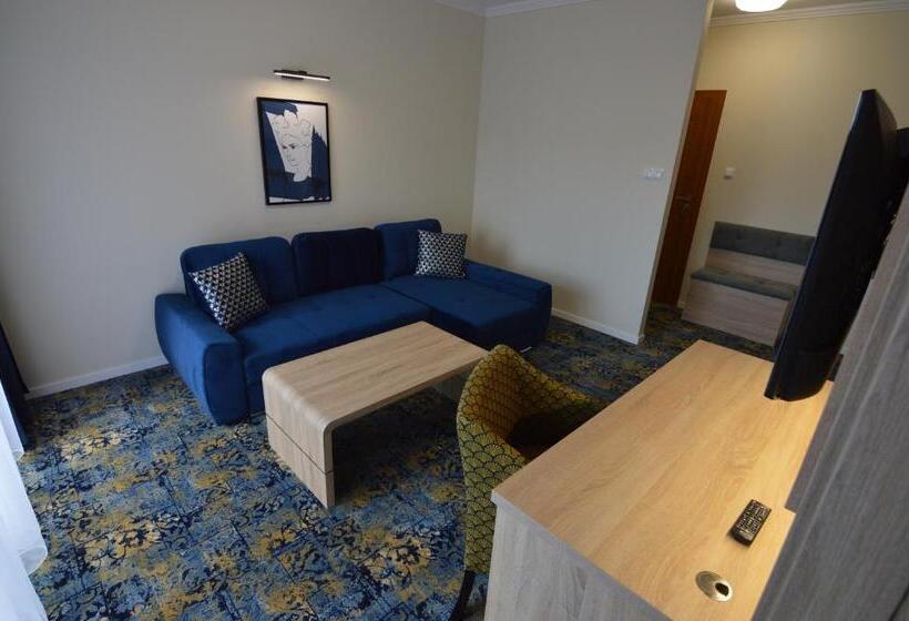 جناح مزوَّد بشرفة, Ow Ameba