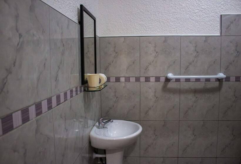 اتاق استاندارد با بالکن, Sunville Hotel And Restaurant