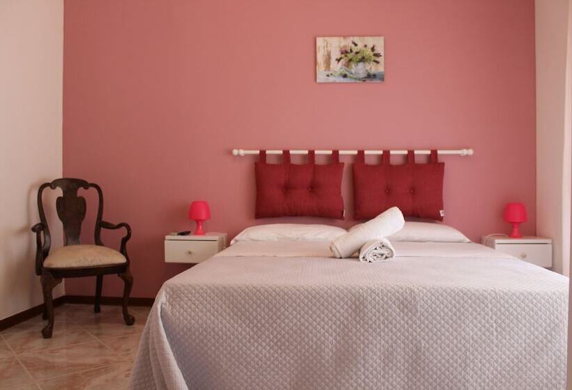 バルコニー付きスタンダードルーム, Casa Chiarenza