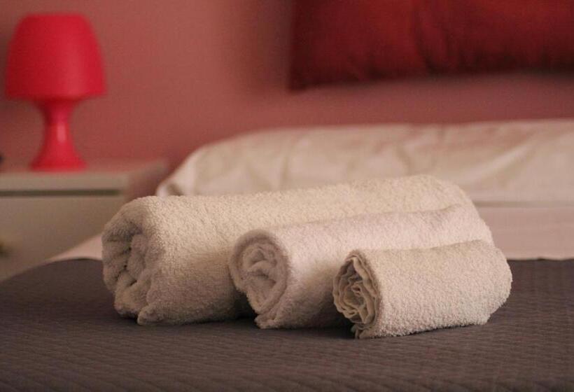 バルコニー付きスタンダードルーム, Casa Chiarenza