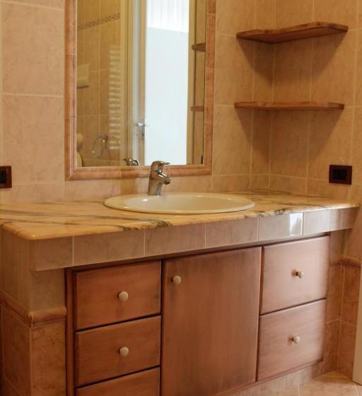 バルコニー付きスタンダードルーム, Casa Chiarenza