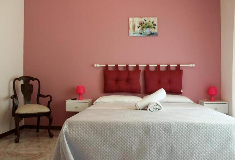 バルコニー付きスタンダードルーム, Casa Chiarenza