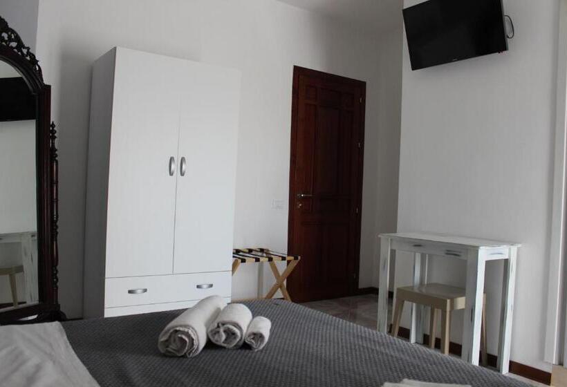 バルコニー付きデラックスルーム, Casa Chiarenza