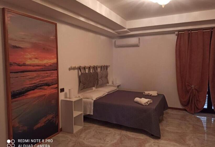 Apartamento 1 Dormitório com Sacada, Casa Chiarenza