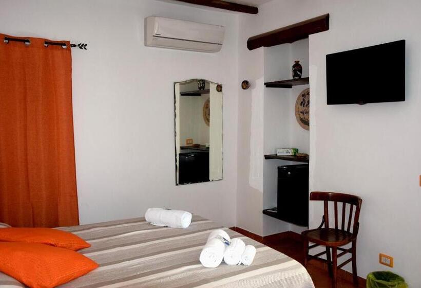 스탠다드 발코니 룸, La Casa Del Geko