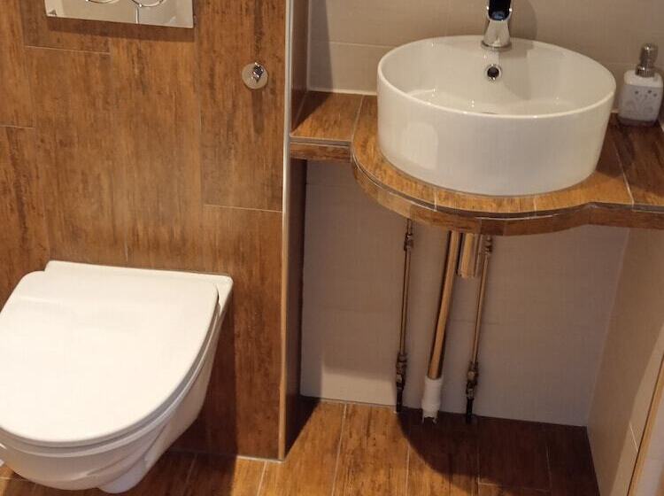 标准间, 1016 Olav Digre