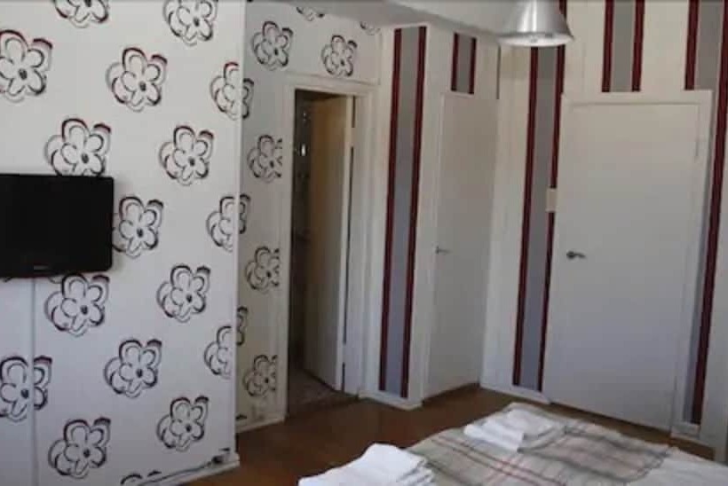 标准间, 1016 Olav Digre