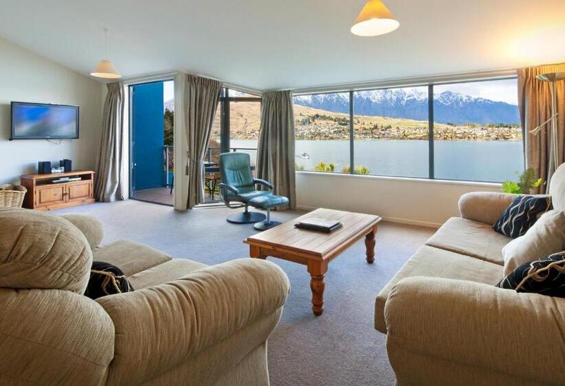 2 Bedrooms Apartment Lake View, Apartments At Spinnaker Bay