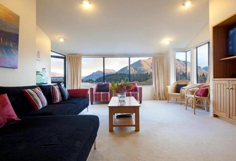 2 Bedrooms Apartment Lake View, Apartments At Spinnaker Bay