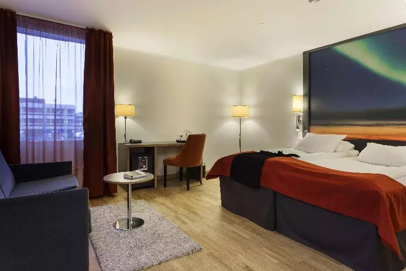Perhehuone, Scandic Alta