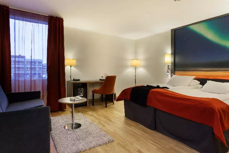 Perhehuone, Scandic Alta