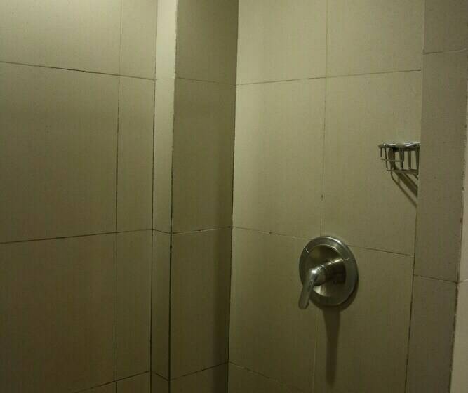 חדר סטנדרט, Sugarland