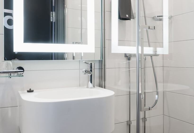 اتاق عادی یک تخته, Thon Hotel Astoria