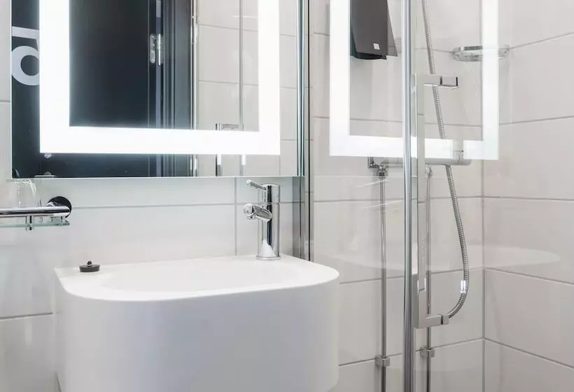 اتاق عادی یک تخته, Thon Hotel Astoria