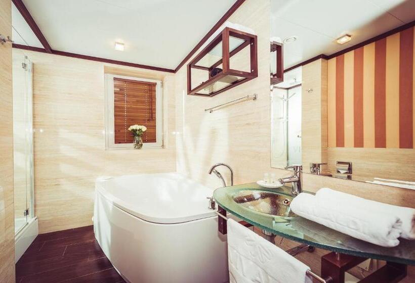 اتاق لوکس, Vivaldi