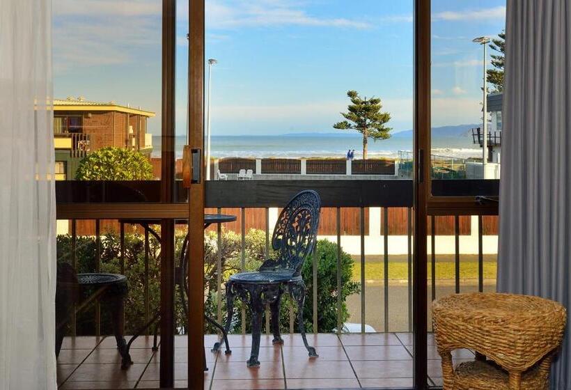 Апартаменты 1 Спальня с Балконом, Waikanae Beach Motel
