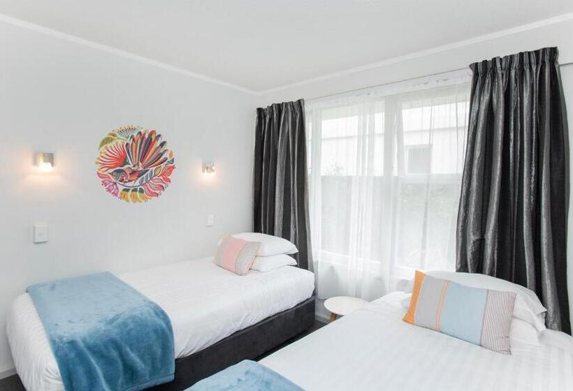 سوییت خانوادگی, Waikanae Beach Motel