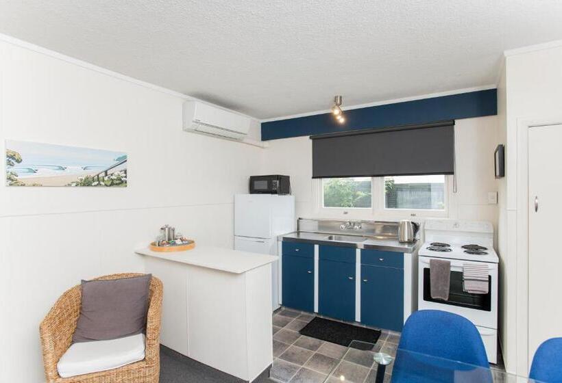 Апартаменты 1 Спальня Нижний Этаж, Waikanae Beach Motel