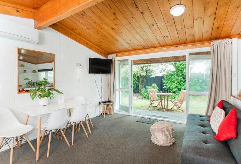 Апартаменты 2 Спальни, Waikanae Beach Motel