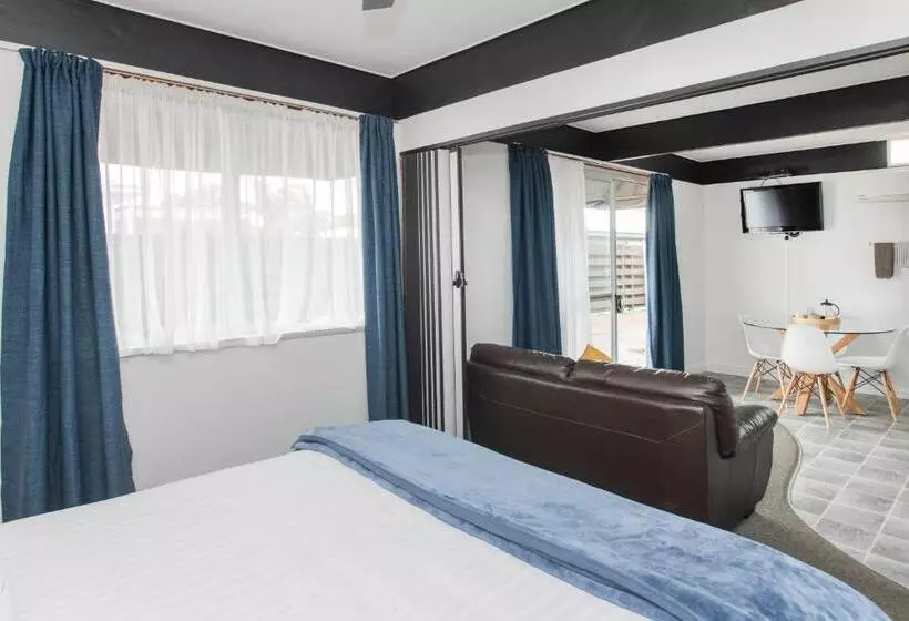سوئیت 2 خوابه, Waikanae Beach Motel