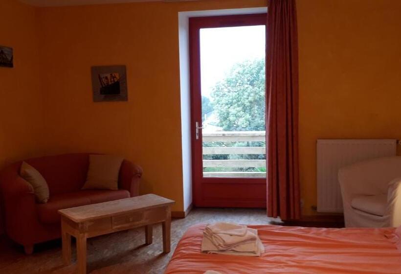 غرفة قياسية مطلّة علي الحديقة, Les Hortensias Gr 34   Chambres D Hôtes